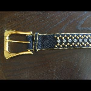 Guess belt